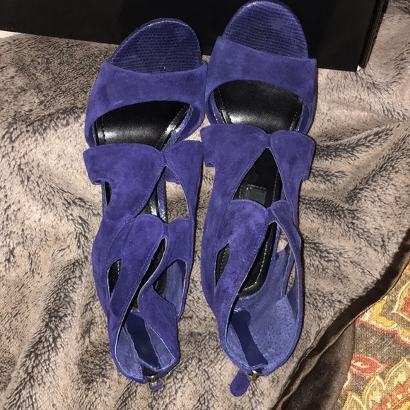 WHBM Peacock Blue zip up Cage Heel Size 6 - Picture 2 of 8